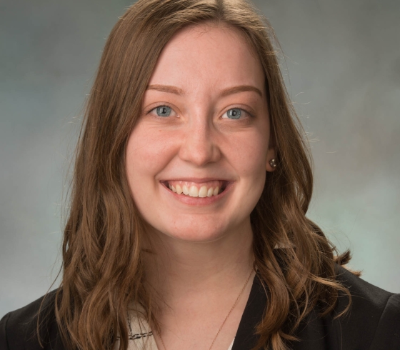 Head shot of Kelly Glowny