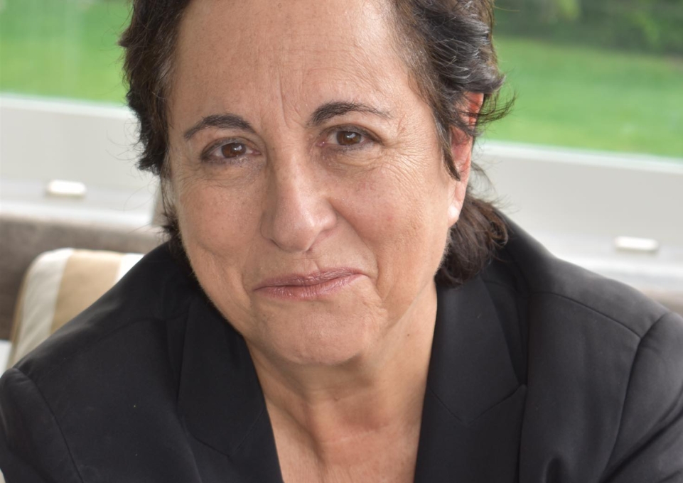 Head shot of Leslie Cohen